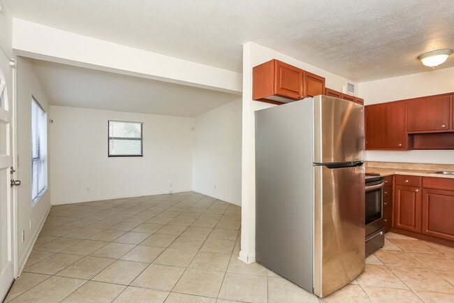 Photo - 1004 Maynard St