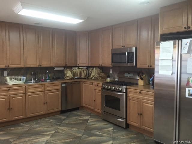 Photo - 149 Lakeside Dr E