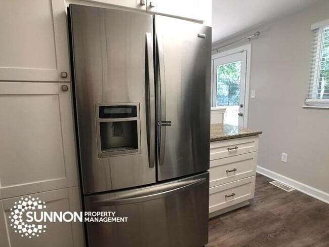 Photo - 4BR 2BA Renovated to perfection!