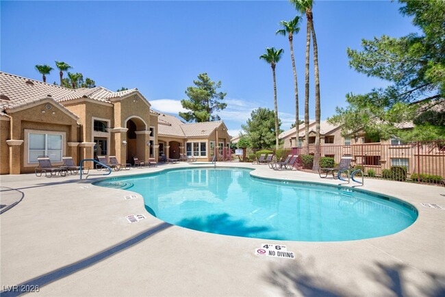 Building Photo - 1150 N Buffalo Dr Unit 2059