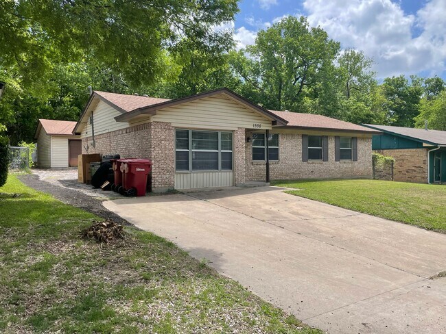 Photo - 1338 McCall St