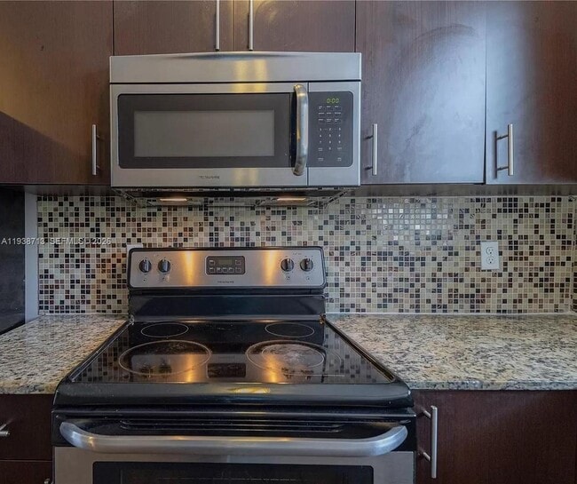 Photo - 5416 NE 1st Ct Unidad 7