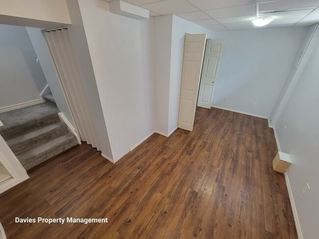 Photo - 128 Kaskitayo Ct NW