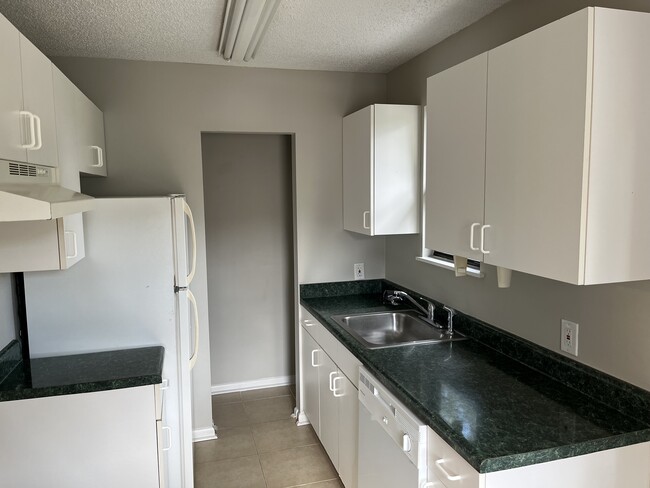 Photo - 7345 Boysenberry Ln N Unidad Apartment