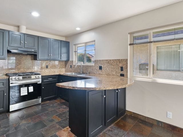 Photo - 3913 W 178th St