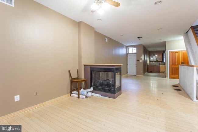 Photo - 4436 Sansom St