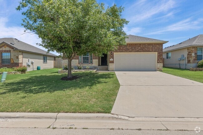Building Photo - Pre-Leasing for Mid June! 3 Bed, 2Ba Home ...