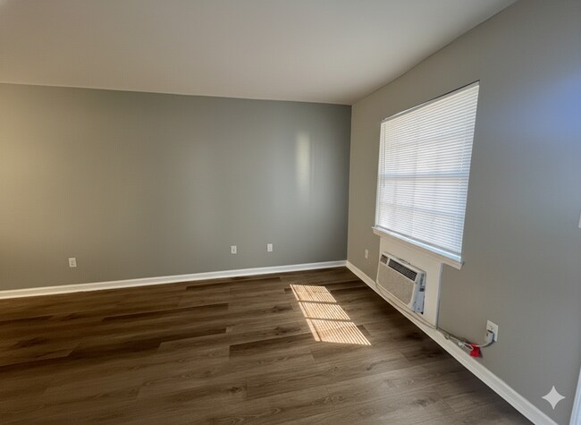 Photo - 115 Shell Ave SE