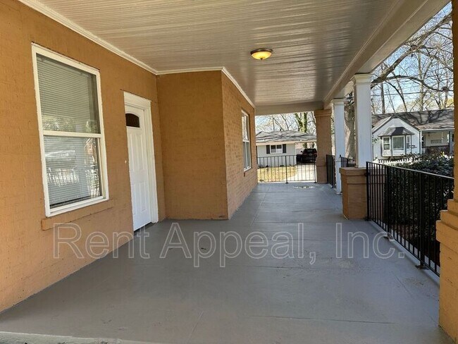 Photo - 2415 Crestview Ave