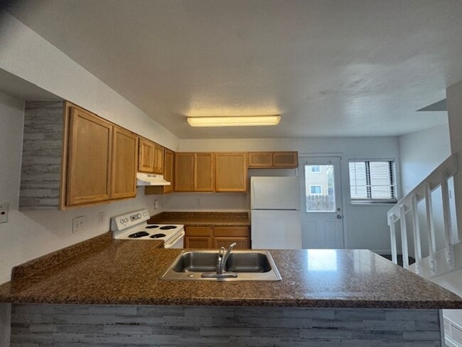 Photo - COZY 3BD/2.5BA TOWNHOME near Military Bases - Security Deposit Alternative Available