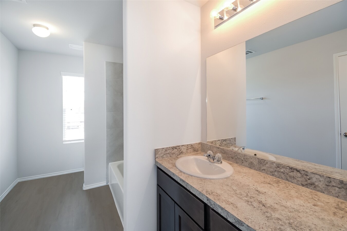 Photo - 5014 Giant Sequoia Way