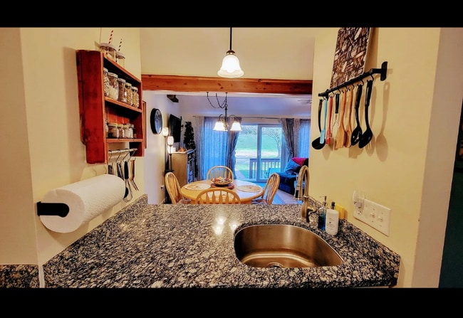 Photo - 501 Bean Hill Rd