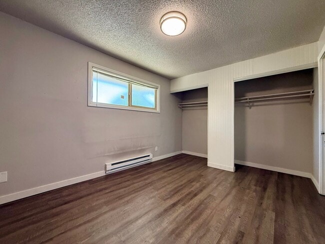Photo - 1004 S Cloverdale St Unidad 305