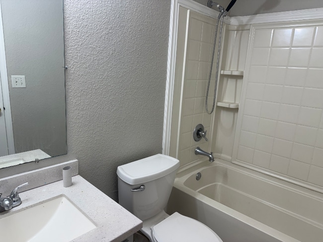 Photo - 18030 Sanibel Cir