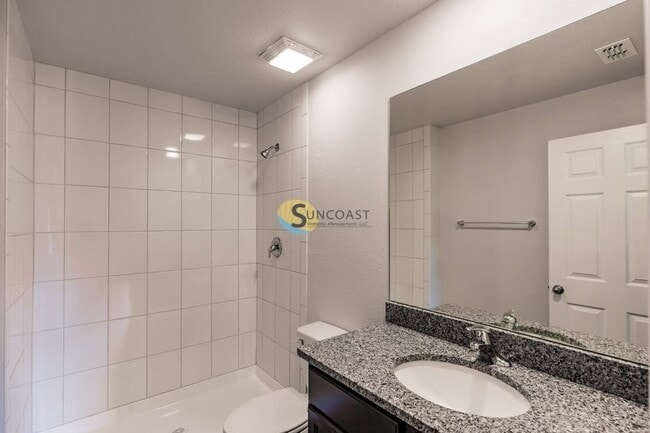 Photo - 3851 Hollycrest St