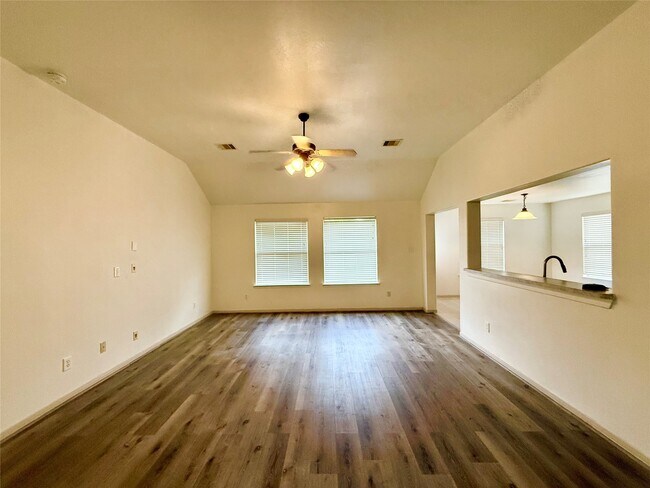 24726 Cobble Canyon Ln
