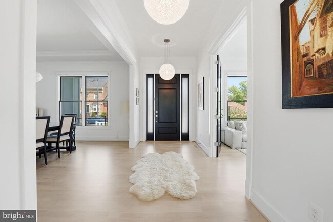 Building Photo - 2504 12th St N