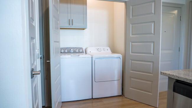 The Azelea: 1BR, 1BA- Laundry In-Unit - The Waters at Settlers Trace