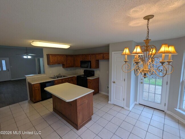 947 Clubhouse Dr