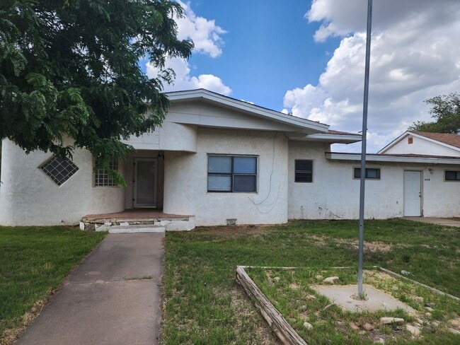 Building Photo - 1108 W 14th Ln Rental