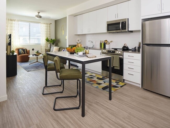 Building Photo - Halogen