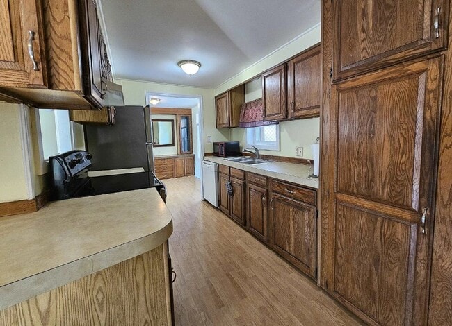 Photo - 31 Silkwood Ave