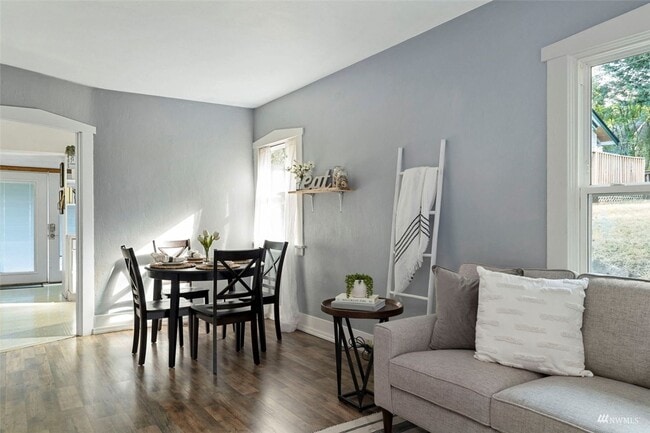 Photo - Modern Comfort Meets Vintage Charm – Just Minutes from the Ferry!