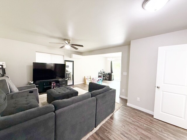 Photo - 1261 NE Larson Blvd