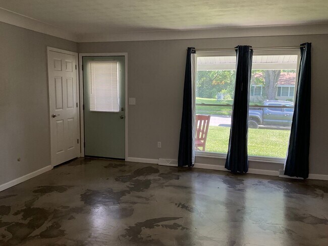 Photo - 501 Dartmouth Dr