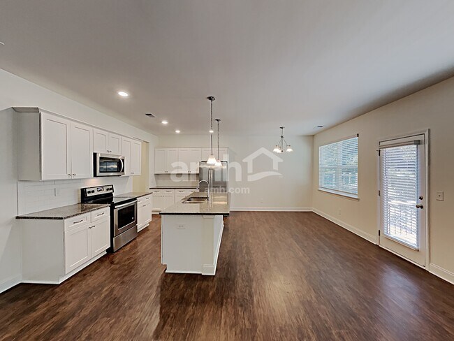 Photo - 121 Cobblestone Dr