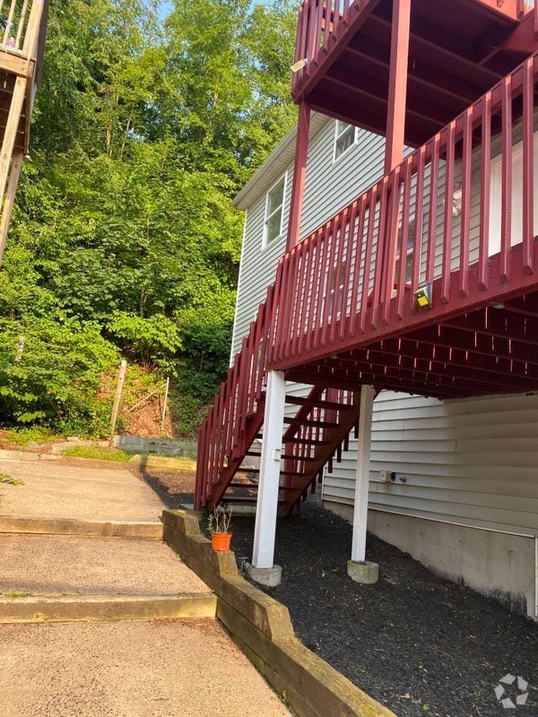 Building Photo - 1387 Quinnipiac Ave Rental