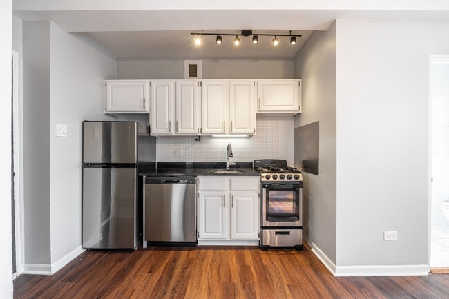 Photo - 1140 N La Salle Dr Unit 203