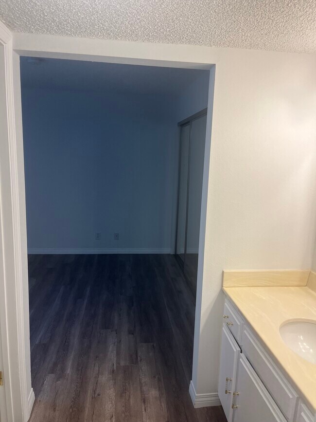 10149 Commerce Ave Condo Unit 11 Condo for Rent in Tujunga, CA