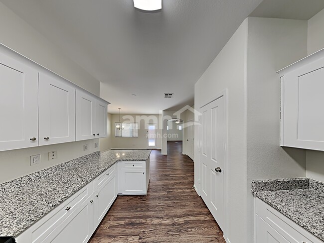 Photo - 3413 E Flower St