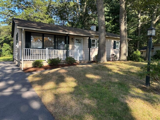 Building Photo - 42 Briarwood Dr Rental