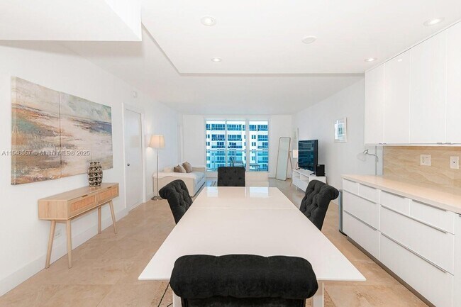 Photo - 2301 Collins Ave Unidad 1515