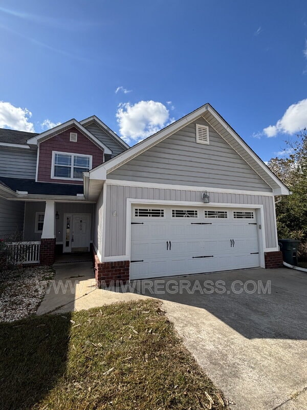 Building Photo - 229 Charleston Dr