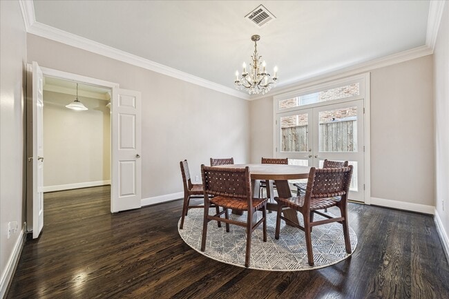 2732 Mid Ln