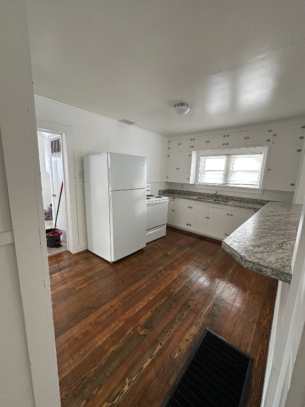 Photo - 607 S Wisconsin St