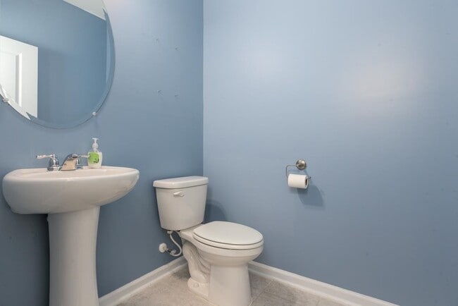 Photo - 5700 Redgum Dr