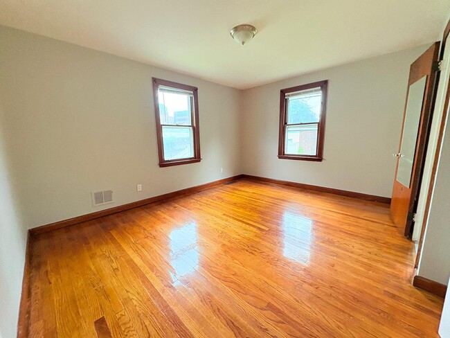 Photo - 57 William St Unit 1