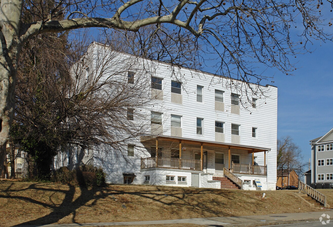 Photo - 3508 Clifton Ave Apartments