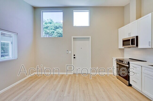 Photo - 370 Camille Ct