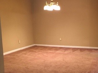 Photo - 3575 Oakvale Rd Unit 411