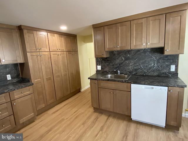 Photo - 19 E Millbrooke Ave