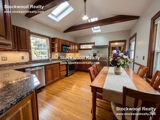 Building Photo - 36 Spring Garden St