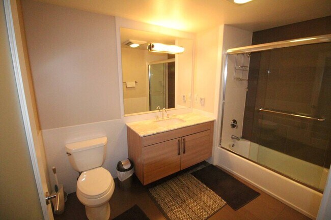 Photo - 555 4th St Condo Unit 523
