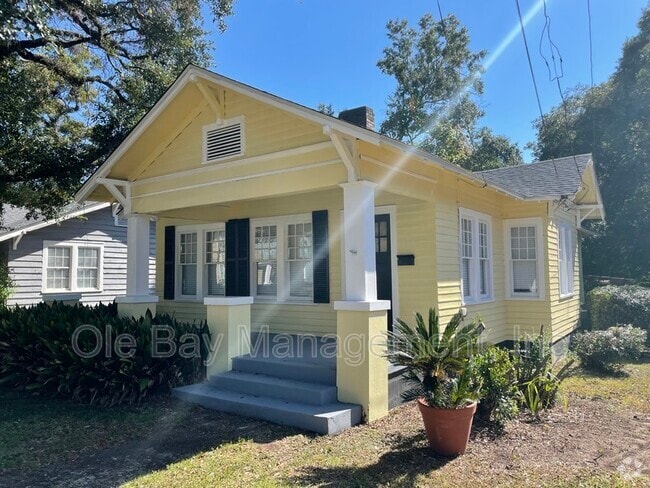 Building Photo - 2153 Dauphin St Rental