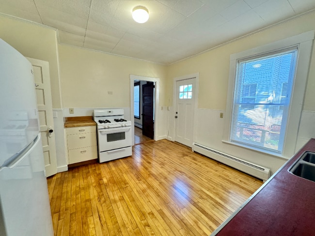 Photo - 66 Center St Unidad 66 Center St.