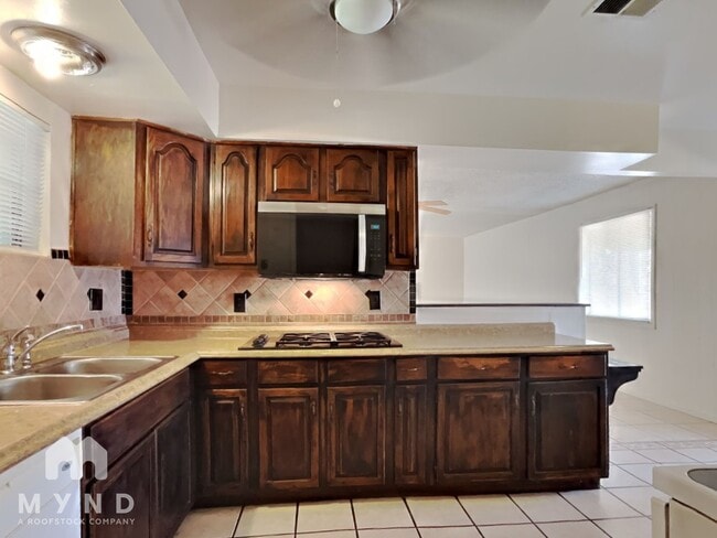 Photo - 4520 N 53rd Ave